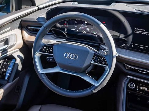 New 2025 Audi Q5 Premium Plus image 15