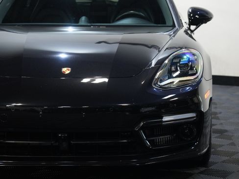 Used 2018 Porsche Panamera 4S AWD/4WD image 10