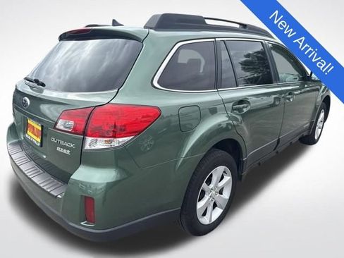 Used 2014 Subaru Outback 2.5i Premium w/ Moonroof Package AWD/4WD image 7
