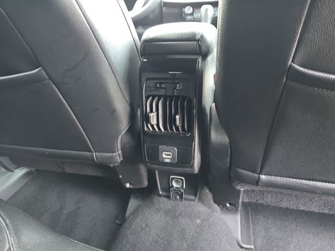 Used 2024 Jeep Compass Limited image 13