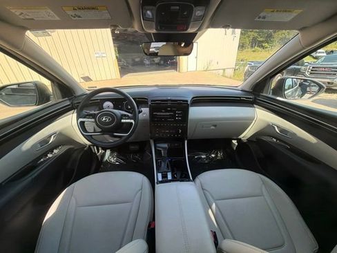 Certified 2024 Hyundai Tucson SEL w/ Convenience Package FWD image 15