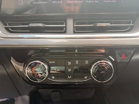 New 2026 Chevrolet Trax ACTIV w/ Driver Confidence Package FWD image 19