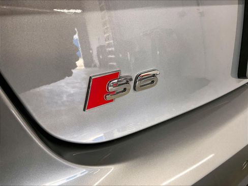 Used 2017 Audi S6 Premium Plus image 10