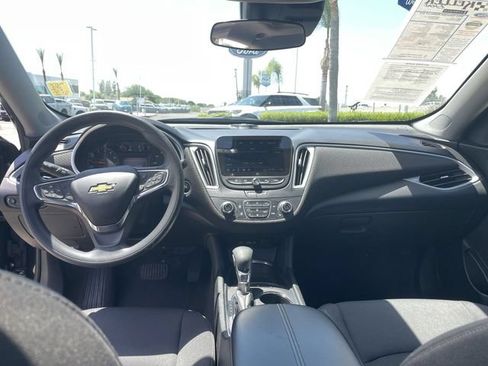 Used 2023 Chevrolet Malibu LT FWD image 19