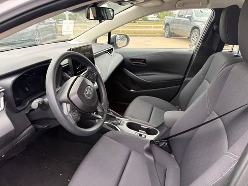 Used 2026 Toyota Corolla LE FWD image 2