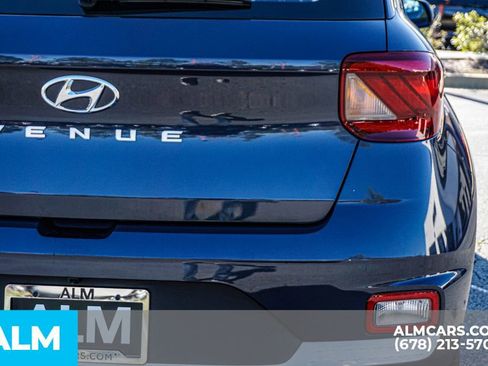 Used 2024 Hyundai Venue Limited FWD image 13