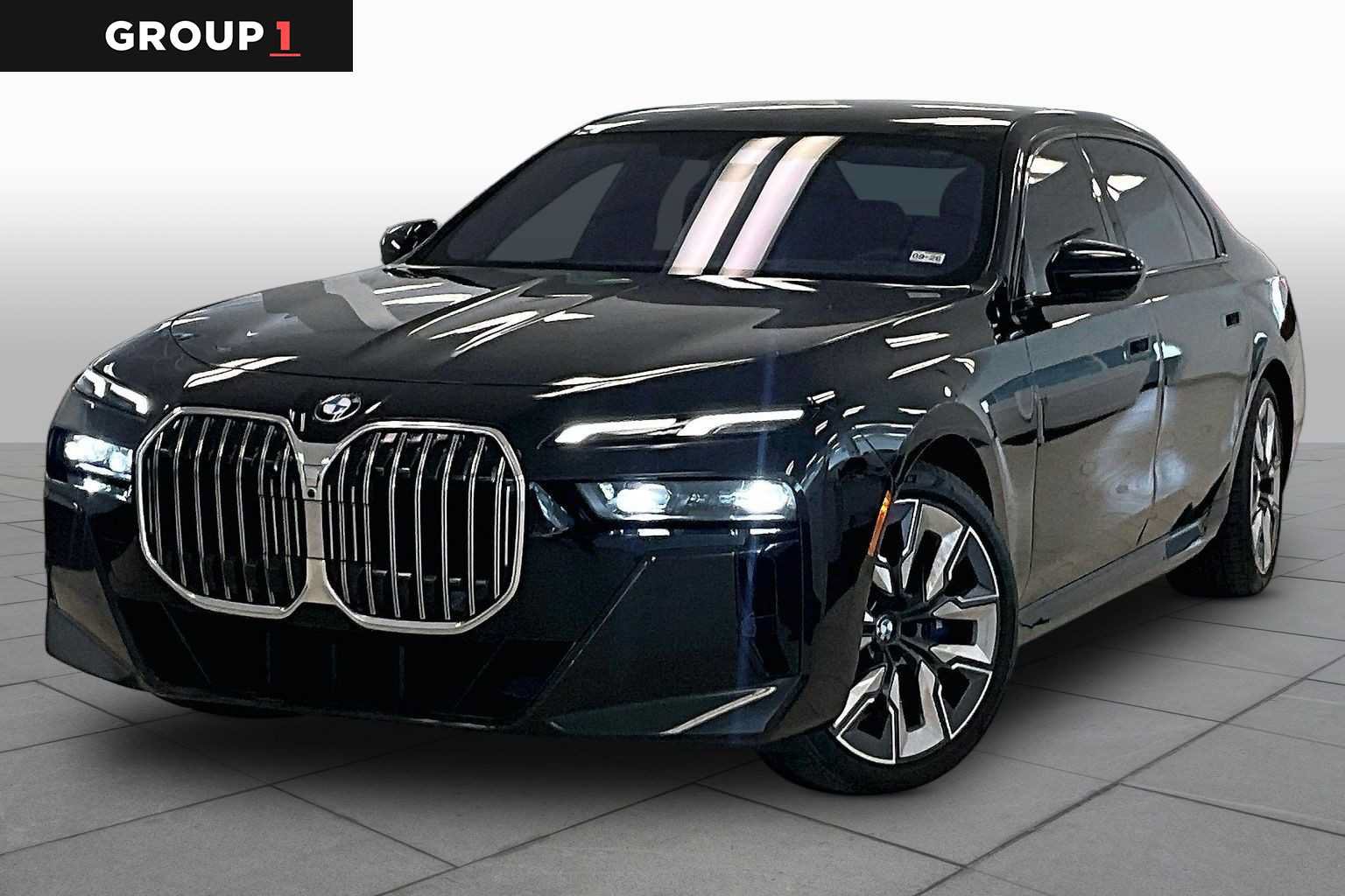 Used 2023 BMW 760i xDrive AWD/4WD image 1