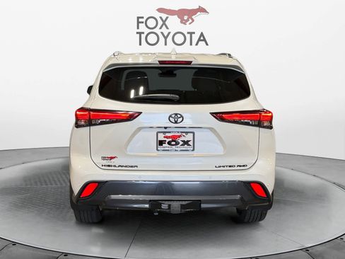 Used 2021 Toyota Highlander Limited image 5