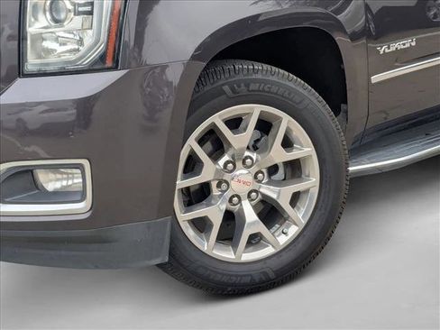 Used 2018 GMC Yukon SLT w/ Open Road Package image 27