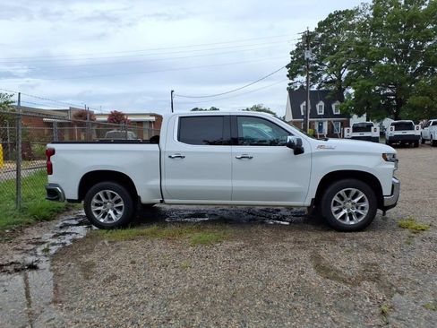 Used 2021 Chevrolet Silverado 1500 LTZ w/ LTZ Premium Package AWD/4WD image 8