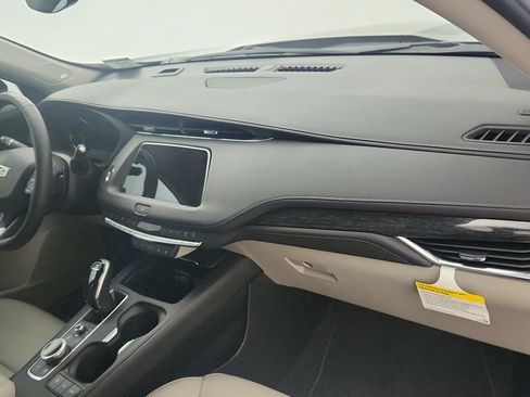 Certified 2023 Cadillac XT4 Premium Luxury w/ Cold Weather Package image 45