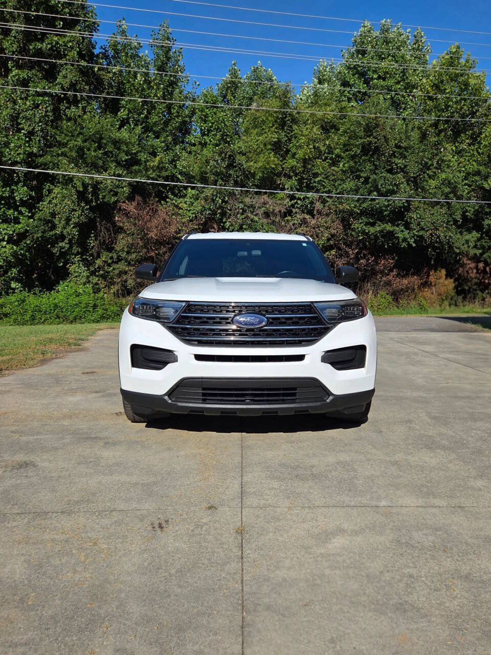 Used 2020 Ford Explorer XLT RWD image 2