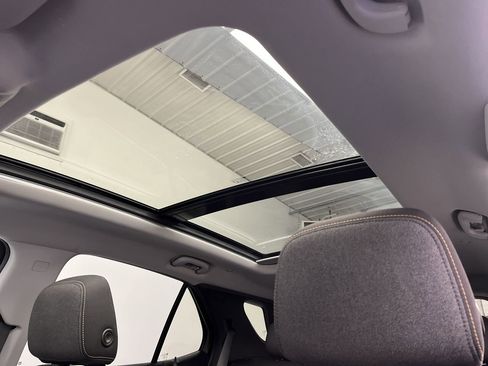 Used 2019 Chevrolet Equinox LT image 6