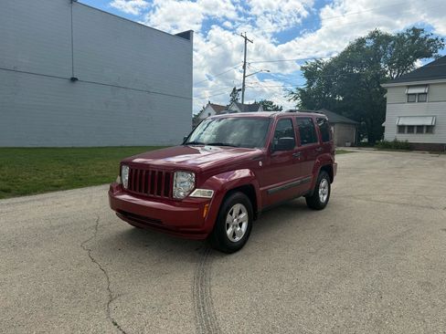 Used 2011 Jeep Liberty Sport w/ Popular Equipment Group AWD/4WD image 3