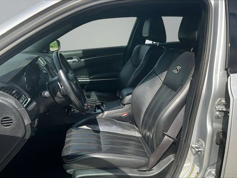 Used 2020 Chrysler 300 S AWD/4WD image 18