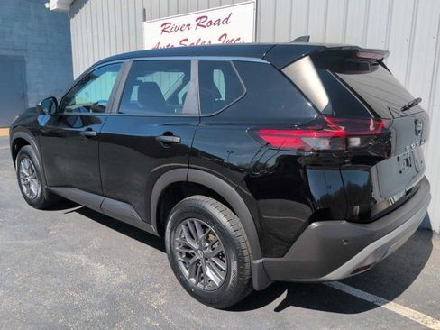 Used 2023 Nissan Rogue S AWD/4WD image 10