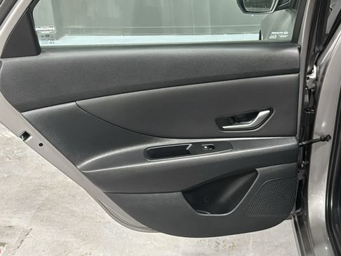 Used 2023 Hyundai Elantra SEL w/ Convenience Package FWD image 20