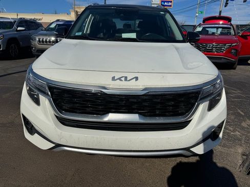 Used 2023 Kia Seltos S w/ Navigation Package image 6