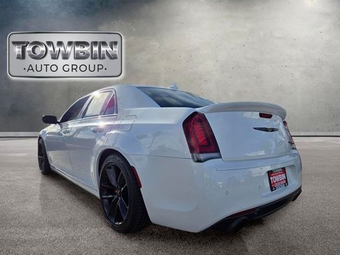 Used 2023 Chrysler 300 C RWD image 6