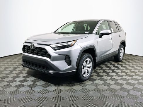 New 2025 Toyota RAV4 LE image 4