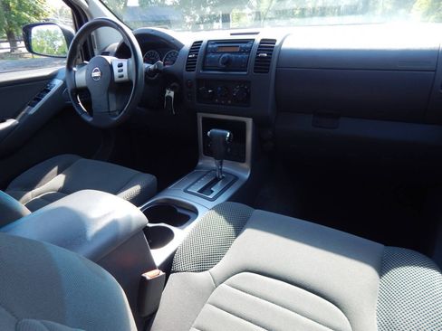 Used 2012 Nissan Pathfinder S AWD/4WD image 17