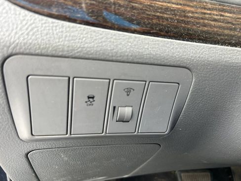 Used 2011 Hyundai Santa Fe GLS FWD image 21