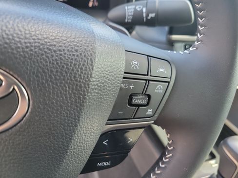 Used 2026 Toyota Camry SE FWD image 28