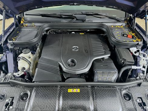 Certified 2026 Mercedes-Benz GLS 450 4MATIC image 41