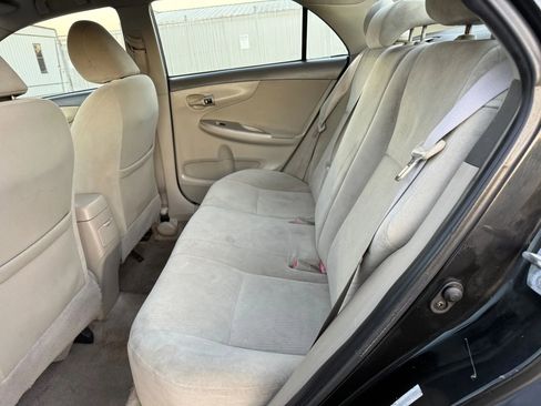 Used 2010 Toyota Corolla image 21