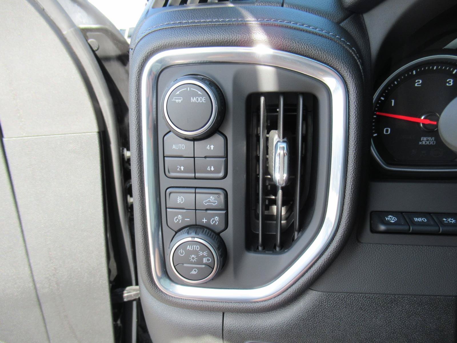 Used 2023 Chevrolet Silverado 2500 LTZ w/ LTZ Convenience Package AWD/4WD image 22