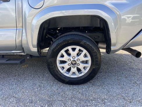 Used 2025 Toyota Tacoma SR5 RWD image 6
