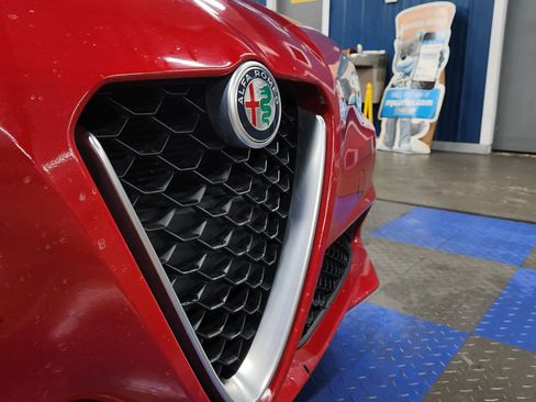 Used 2017 Alfa Romeo Giulia Ti image 47