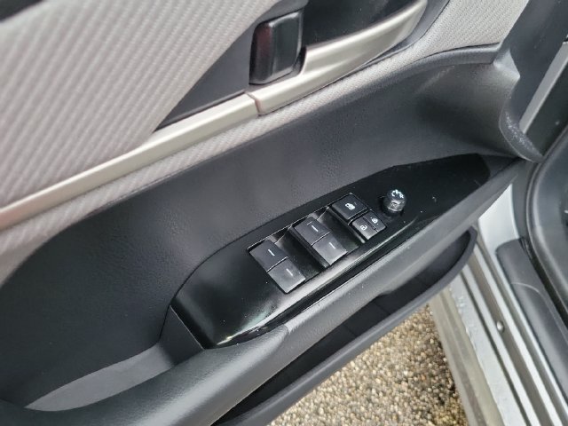 Used 2026 Toyota Camry SE FWD image 13