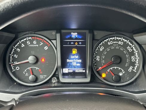 Certified 2022 Toyota Tacoma SR image 25