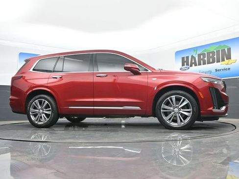Used 2022 Cadillac XT6 Premium Luxury w/ Technology Package FWD image 25