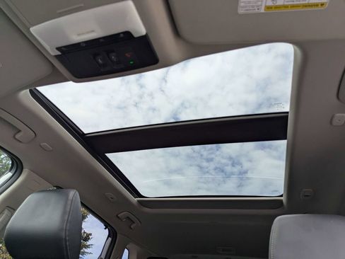 Used 2023 Nissan Rogue Platinum w/ Platinum Premium Package FWD image 22
