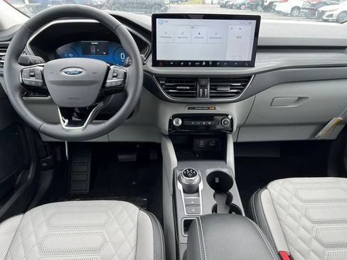 New 2024 Ford Escape SE w/ PHEV Premium Package FWD image 3