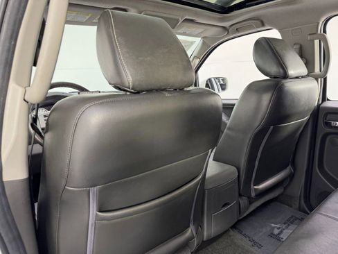 Used 2016 Nissan Frontier PRO-4X w/ Pro-4x Luxury Package image 31