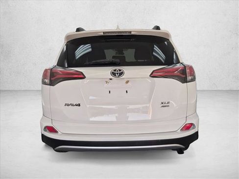 Used 2018 Toyota RAV4 XLE w/ Plus Extra Value Package AWD/4WD image 7