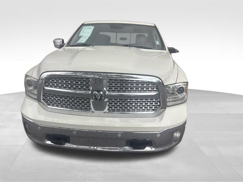 Used 2017 RAM 1500 Laramie w/ Convenience Group AWD/4WD image 16