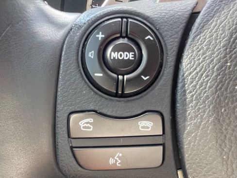 Used 2014 Lexus IS 250 w/ Navigation Package RWD image 18