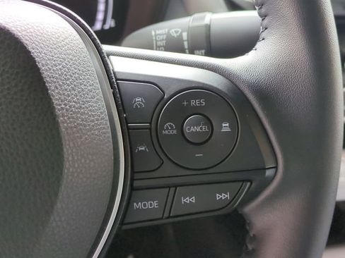 Certified 2025 Toyota Corolla SE image 19