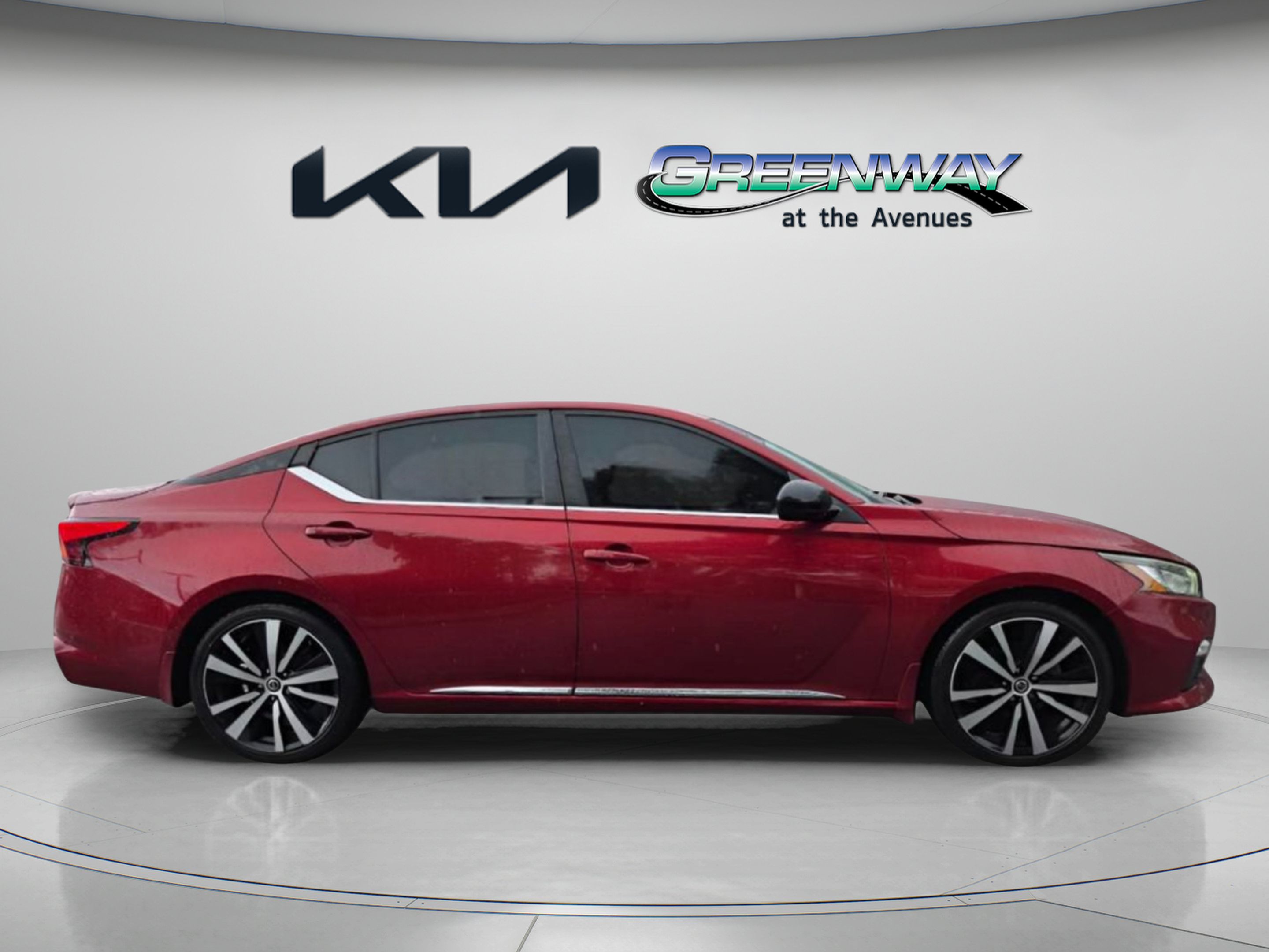Used 2020 Nissan Altima 2.5 SR FWD image 8