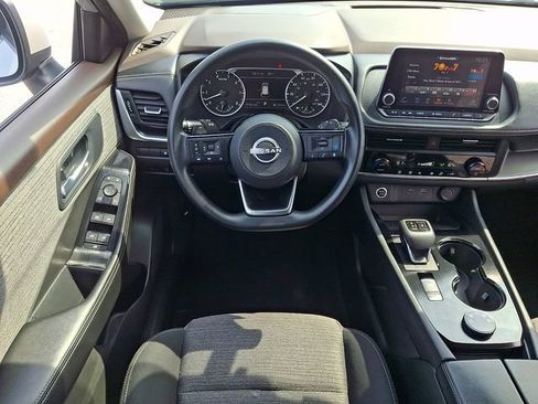 Used 2023 Nissan Rogue SV AWD/4WD image 11