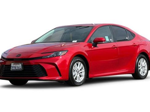 Used 2025 Toyota Camry LE w/ Convenience Package image 1