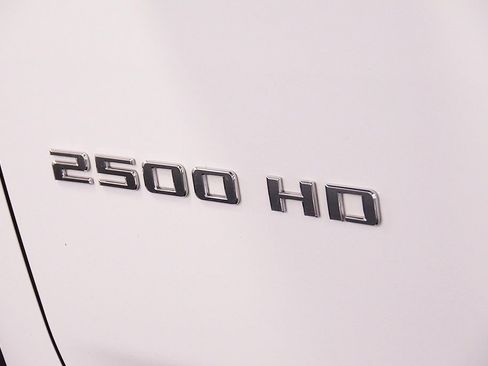 Used 2024 Chevrolet Silverado 2500 LT image 15