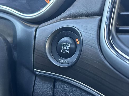 Used 2014 Jeep Grand Cherokee Overland image 21