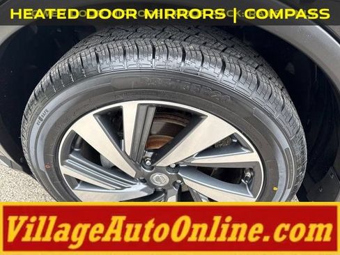 Used 2015 Nissan Murano Platinum w/ Platinum Technology Package AWD/4WD image 11
