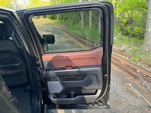 Used 2023 Ford F150 Lariat AWD/4WD image 14