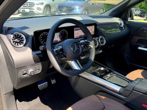 Certified 2026 Mercedes-Benz GLA 250 4MATIC image 9